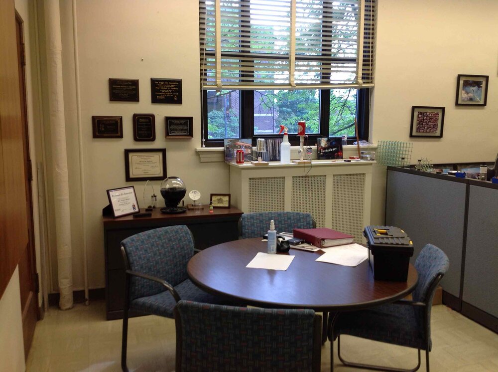 Office1.thumb.jpg.38b6dba2282e510daccb9ec3ff4c1ba2.jpg