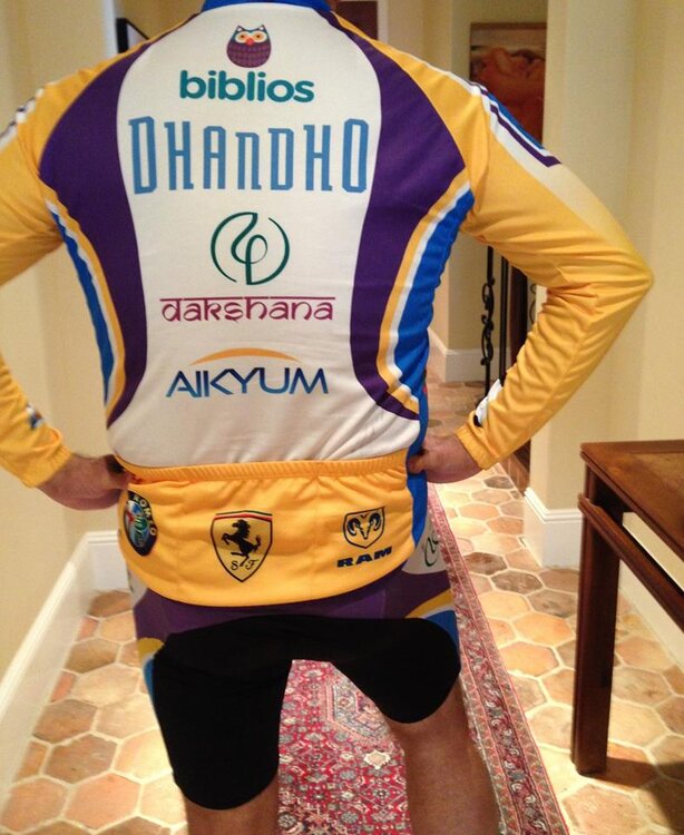 Pabrai_in_Spandex.thumb.jpg.0b59b37fea371215fbe60a27fcb3671f.jpg