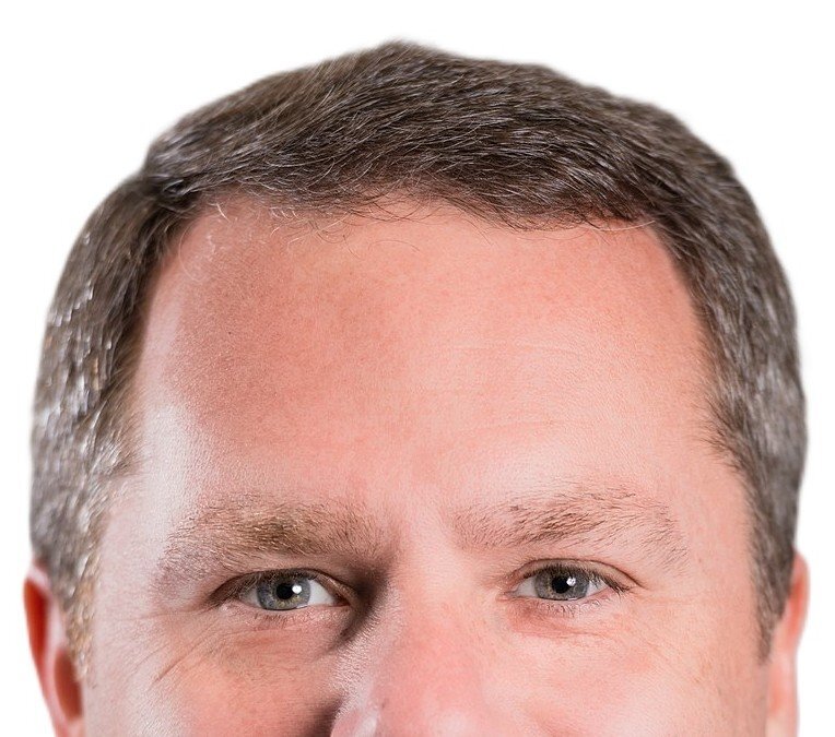 1200px-Doug_McMillon_Headshot_2019.jpg.932a0eac791d5da7b597ee24a62e8e12.jpg
