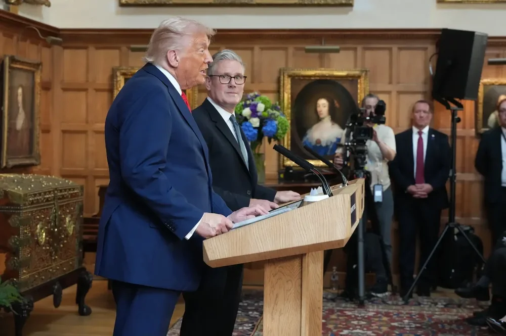 23int-uk-starmer-trump-bvtg-superJumbo.thumb.webp.215b3d2617653ff44a111f348d580152.webp